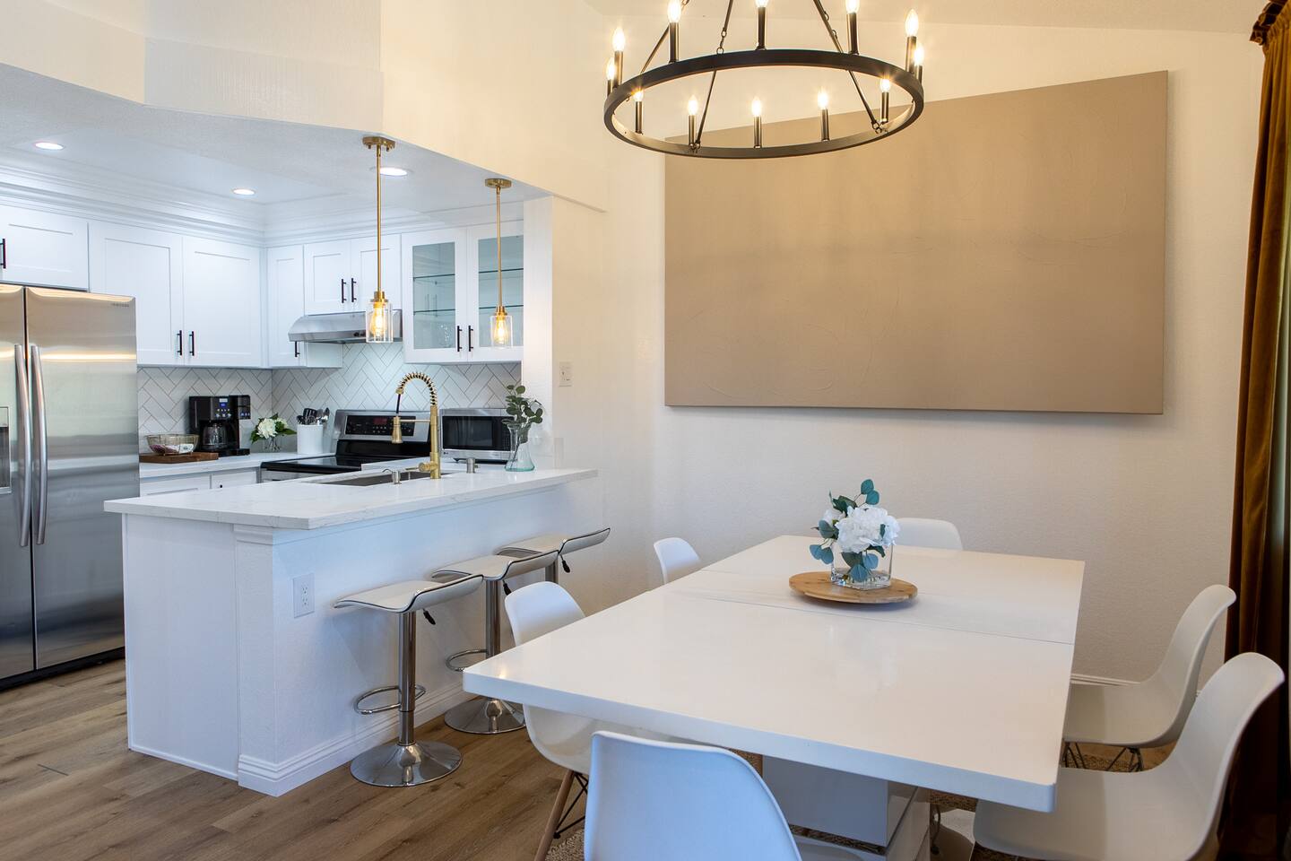 20%off30Days +Beautiful Remodel +NearBeaches +Dogs