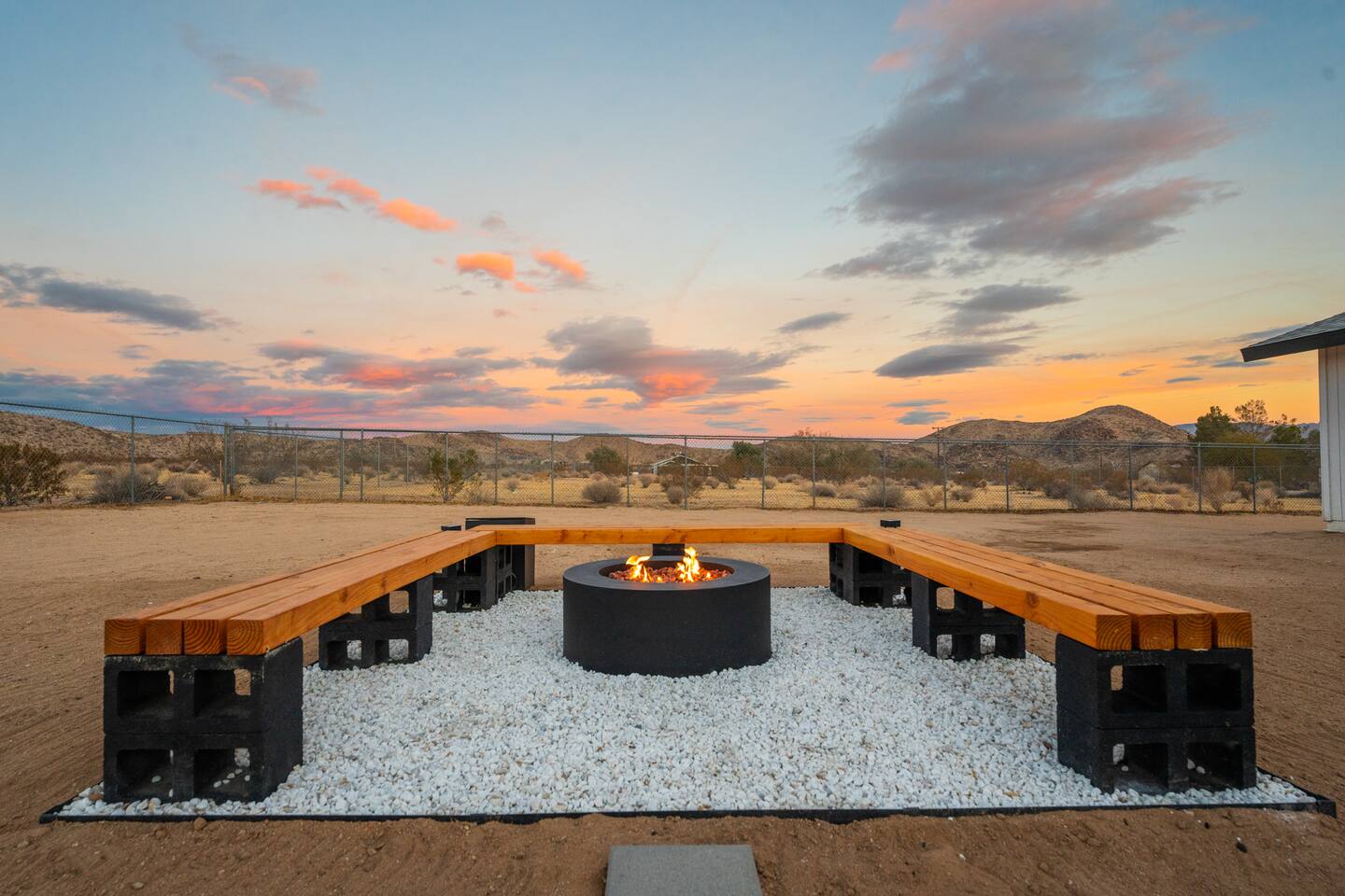 Spa - Fire pit - Hammocks - Central - Cowboy Pool