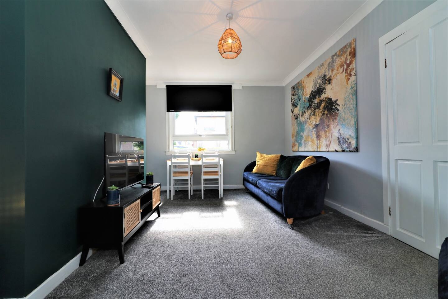 Stunning 2 Bedroom With Private Garden