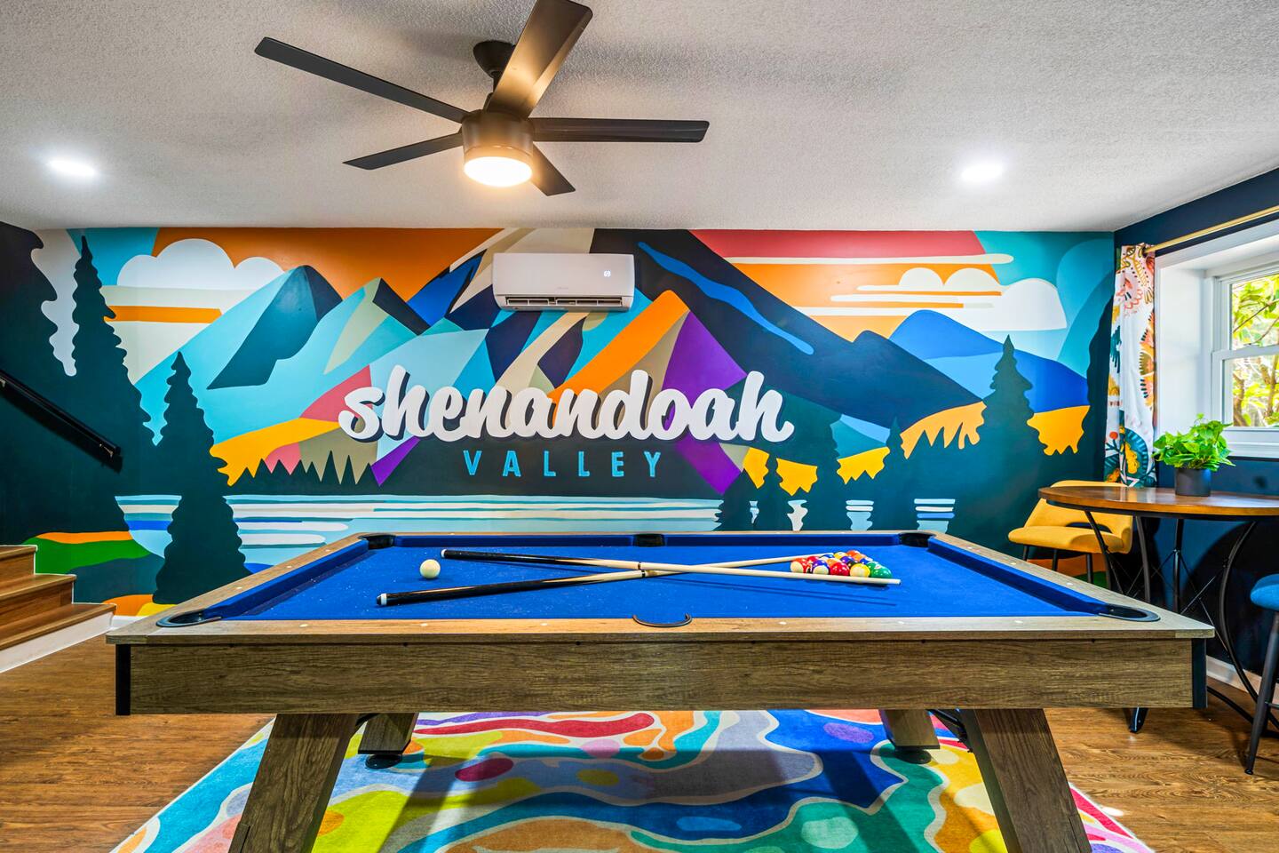 5BR Movie Theater, Hot Tub, Mini Golf, Game Room!