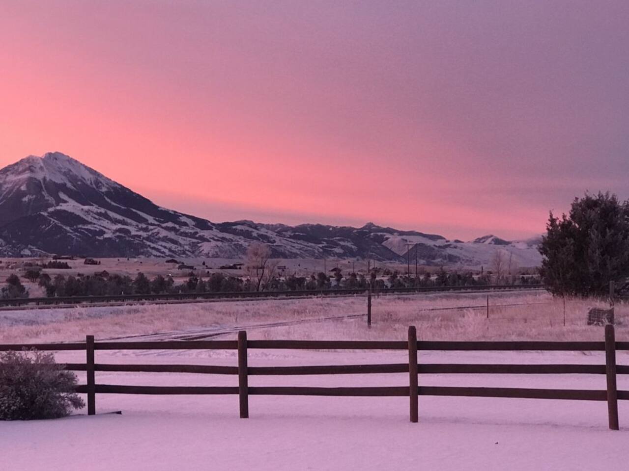 Paradise Ranch Retreat: Two Family Friendly Cabins. Perfect for Wedding Guests and  Montana Adventurers!
