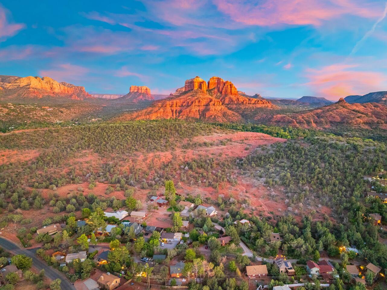 Walk to Cathedral Rock & Oak Creek, Hot Tub, Sauna