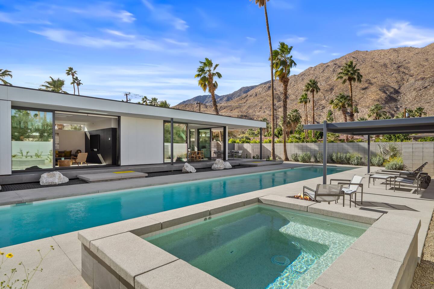 The Spring: Modern minimalism South Palm Springs