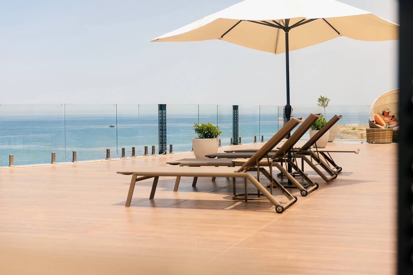 Gemütliche Wohnung direkt am Meer + Infinity-Pool