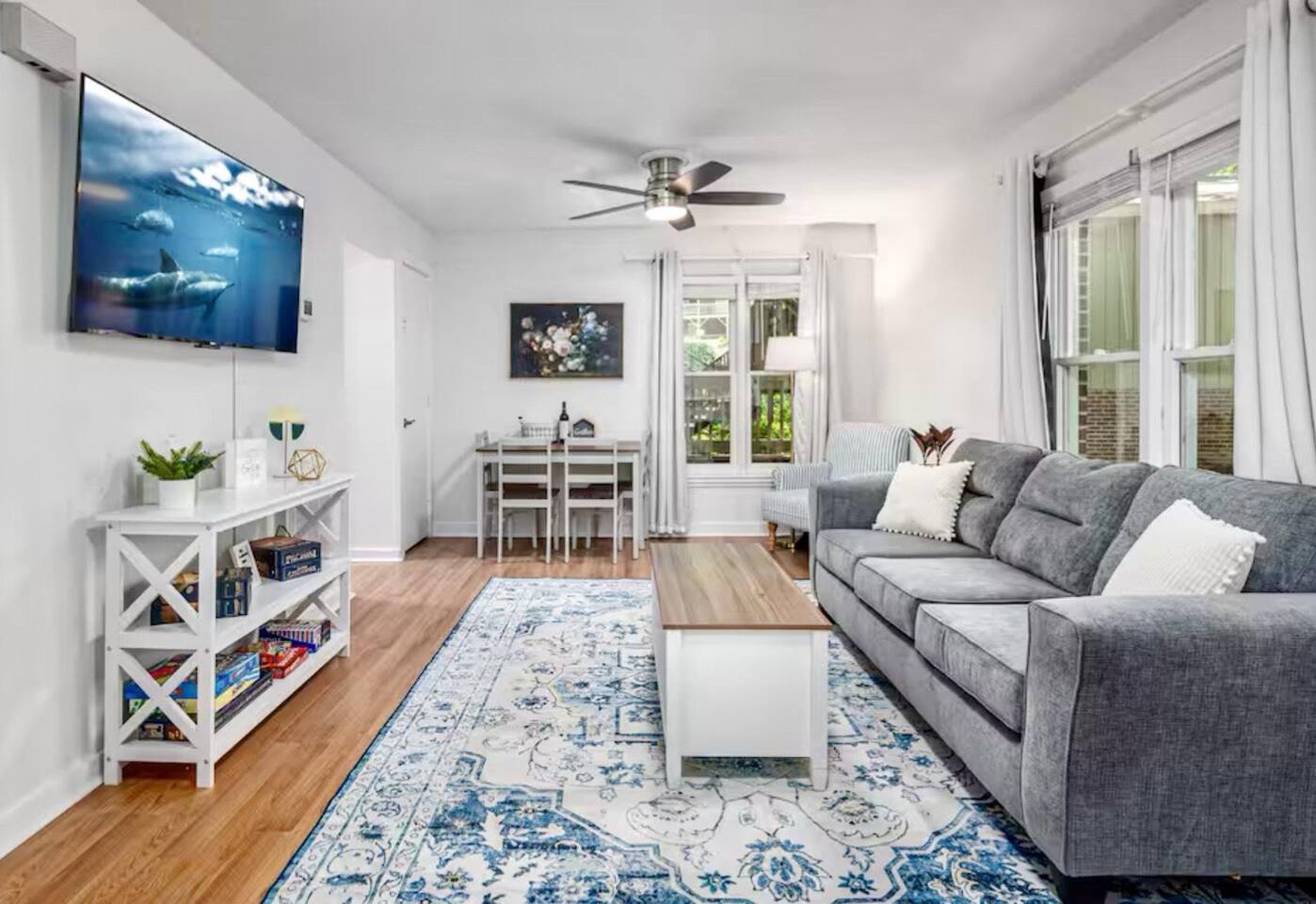Triangle Locale, Pets, Patio, Relax, Greenway