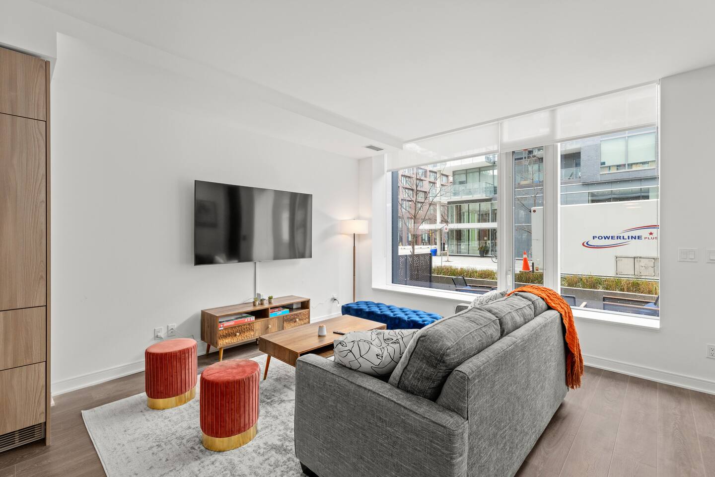 2-Storey 4BDR 3BTH Townhouse in Downtown Toronto