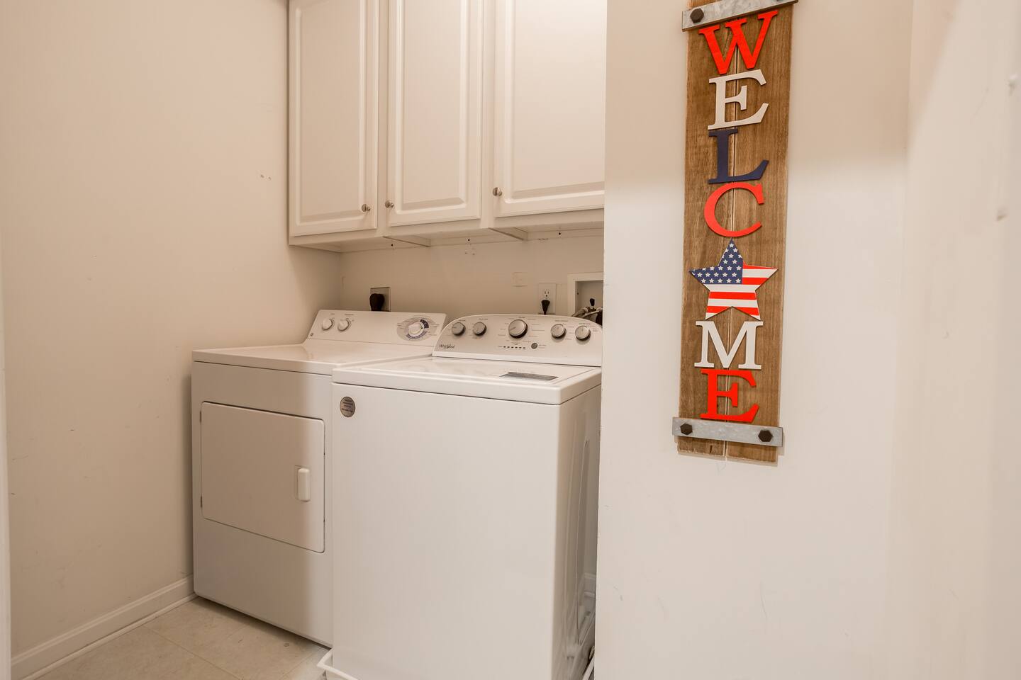 Beach Escape - 2BR Relaxing Condo w Pool photo 26