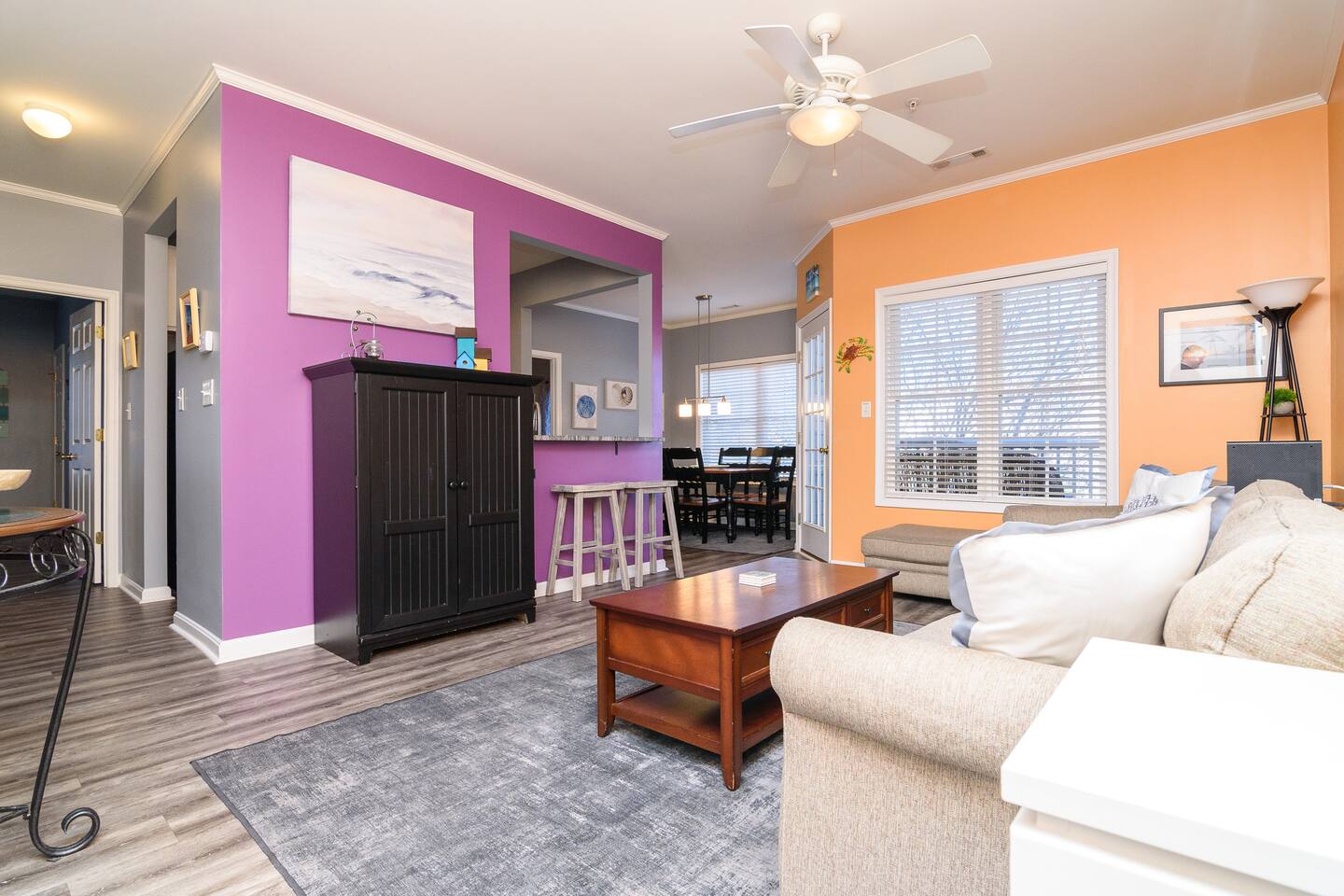 Beach Escape - 2BR Relaxing Condo w Pool photo 3