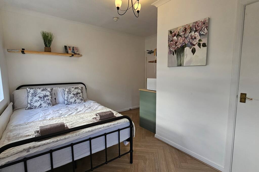 Deluxe Studio - Camberwell