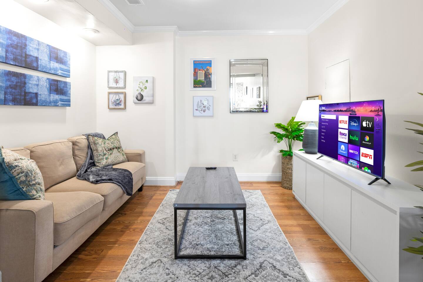 Great Location *Near UAB & Hospitals - Apartment