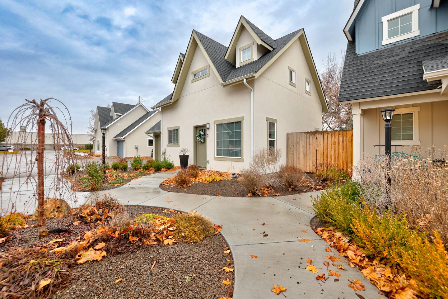 Chic 2BR Home w/ Office | Near Airport & Shops