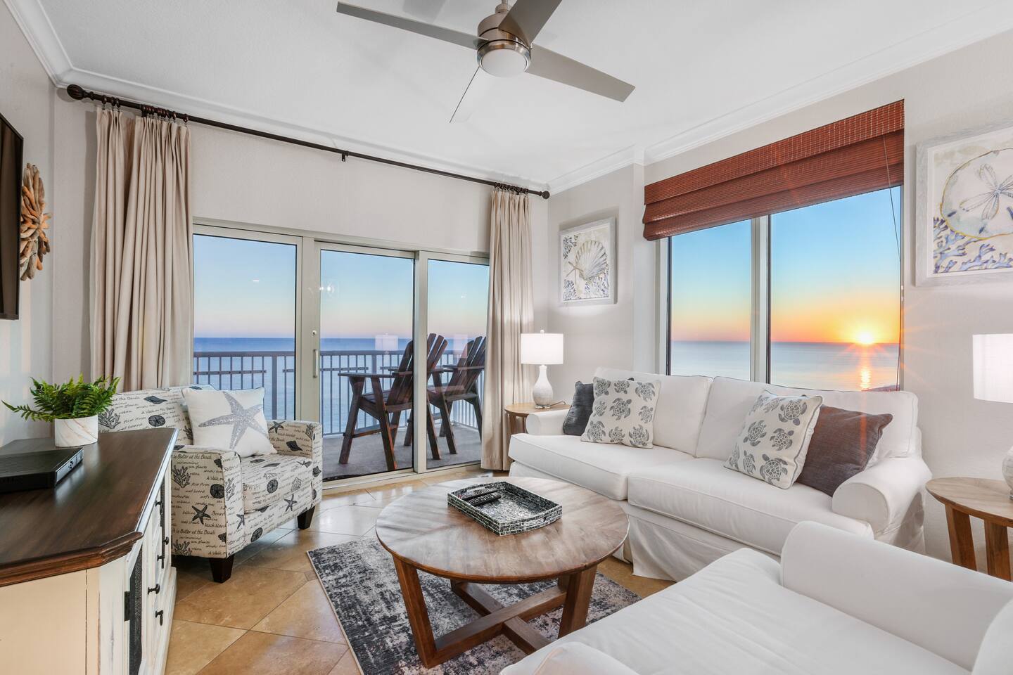 New! 19th Floor - Best Views in GS! Hot Tubs/Pools