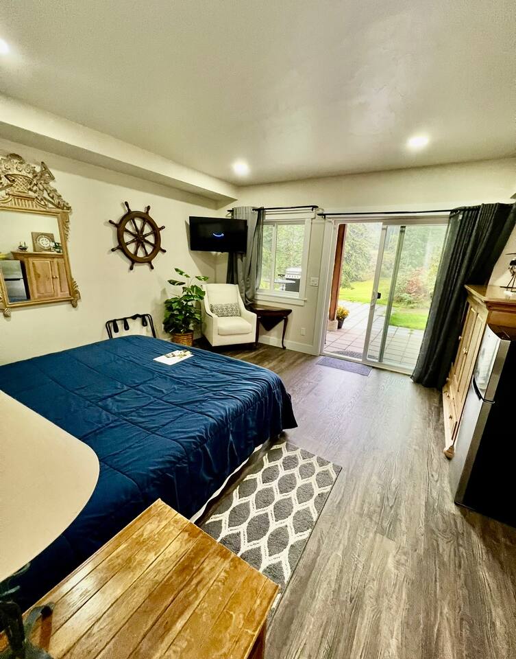 Entire Guest Suite on Orcas Golf Course