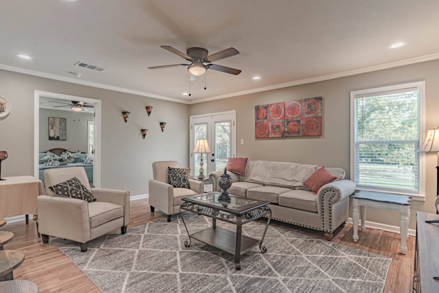 Midterm|Available 3/16-4/17 |Pets Welcome|Sleeps 8