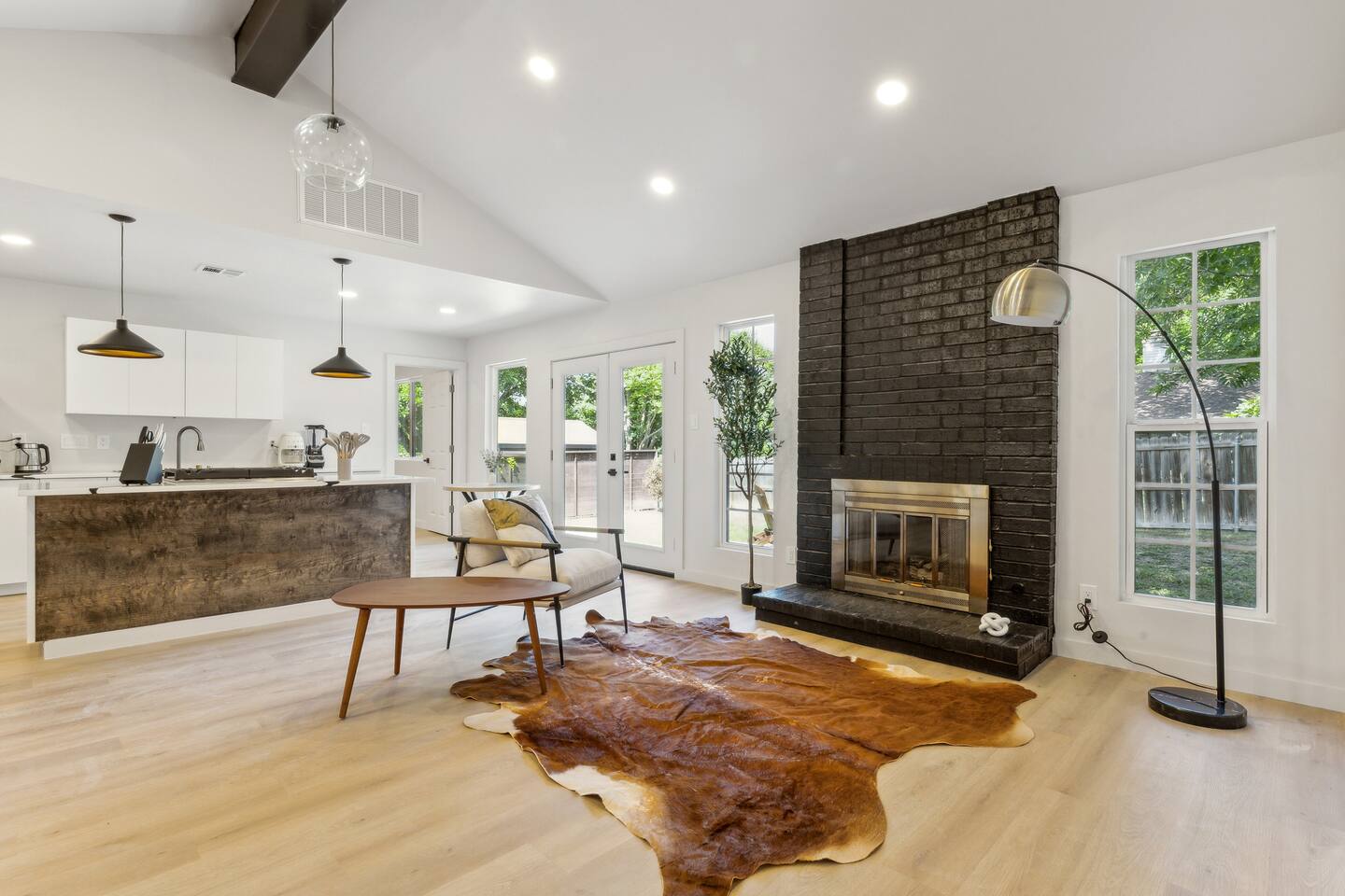 Freshly remodelled 3 bedroom house in central ATX