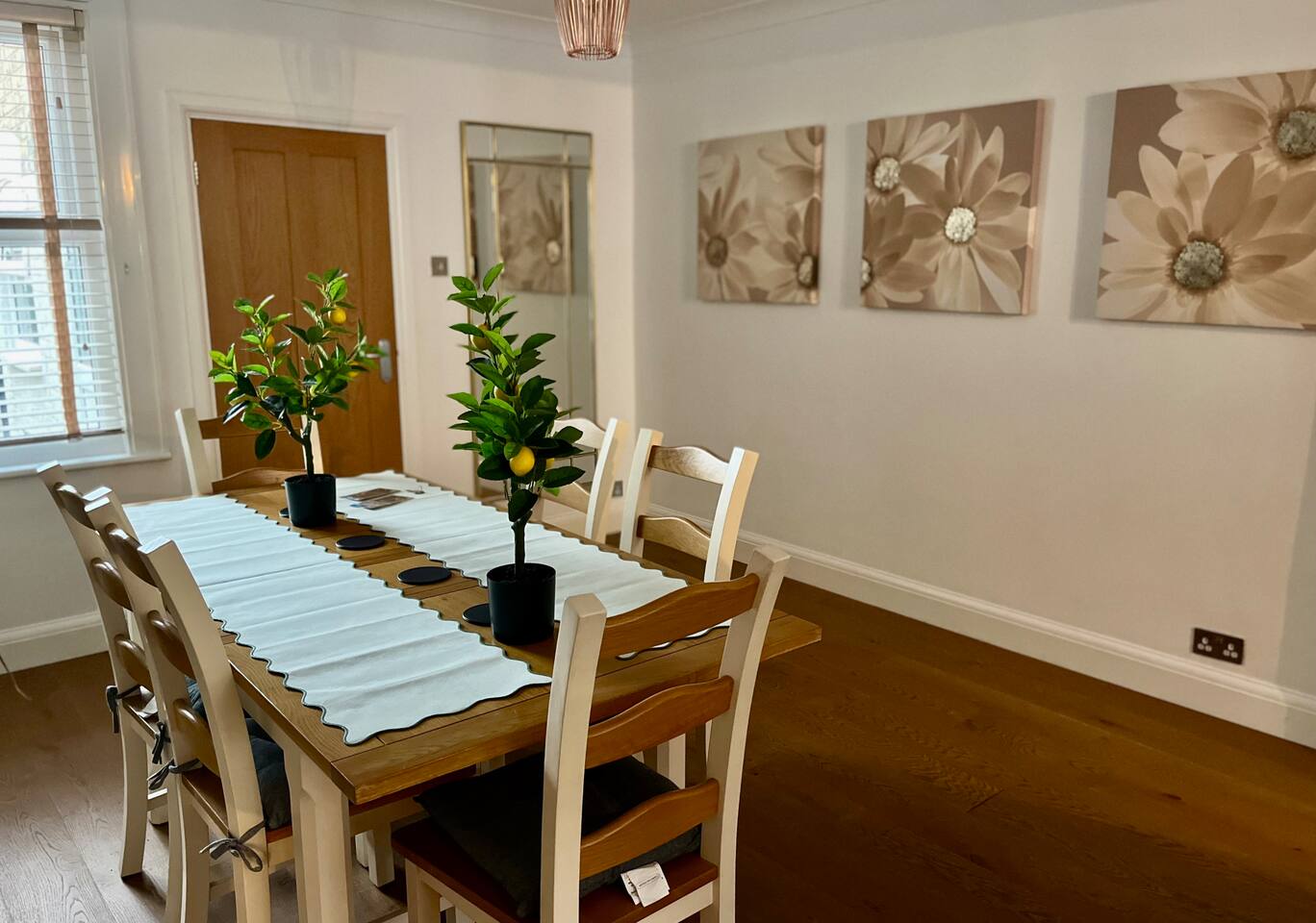 25% Off 28+Nights | Free Parking | Town Centre