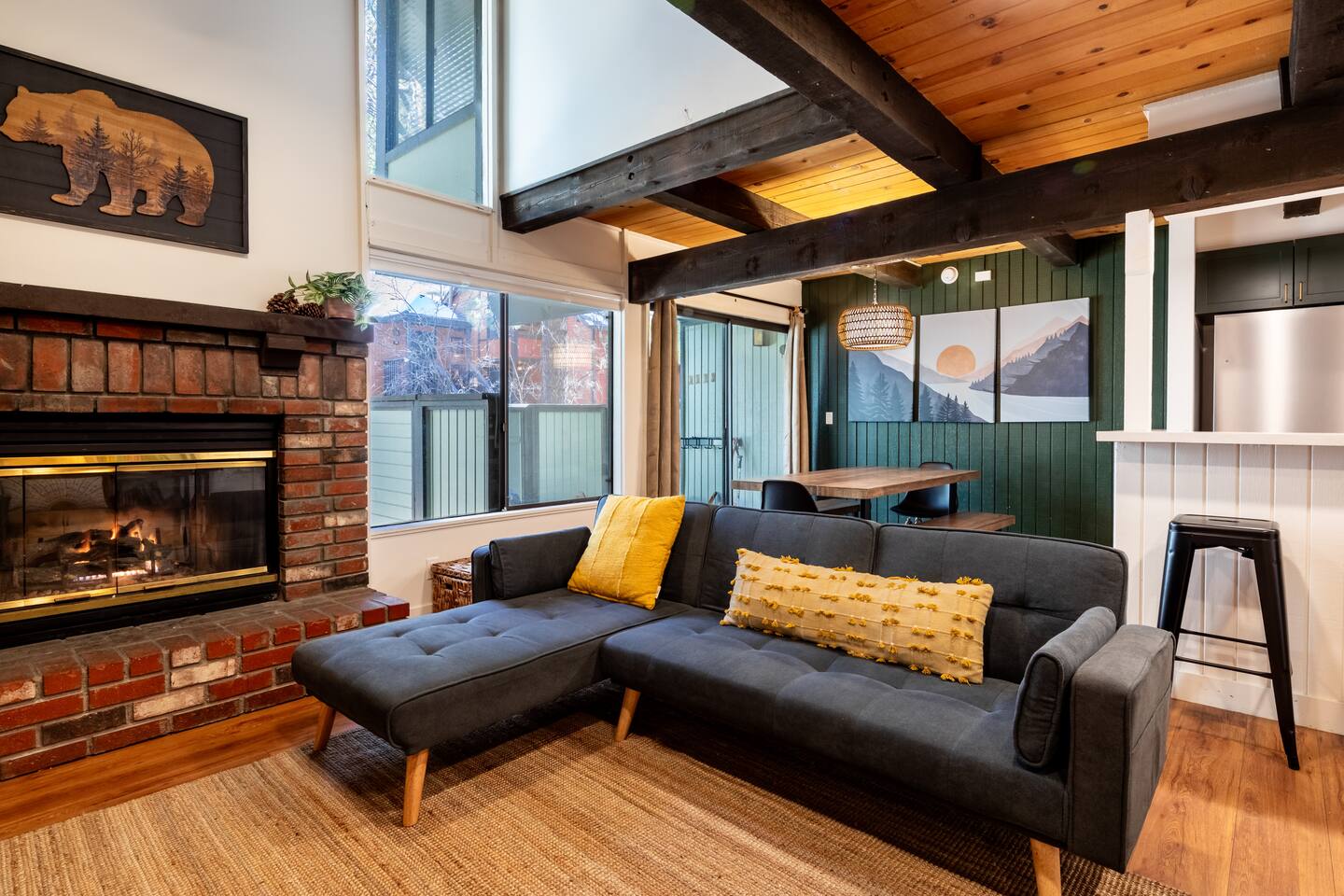 Ski Haus - Steps to the slopes at Snow Summit