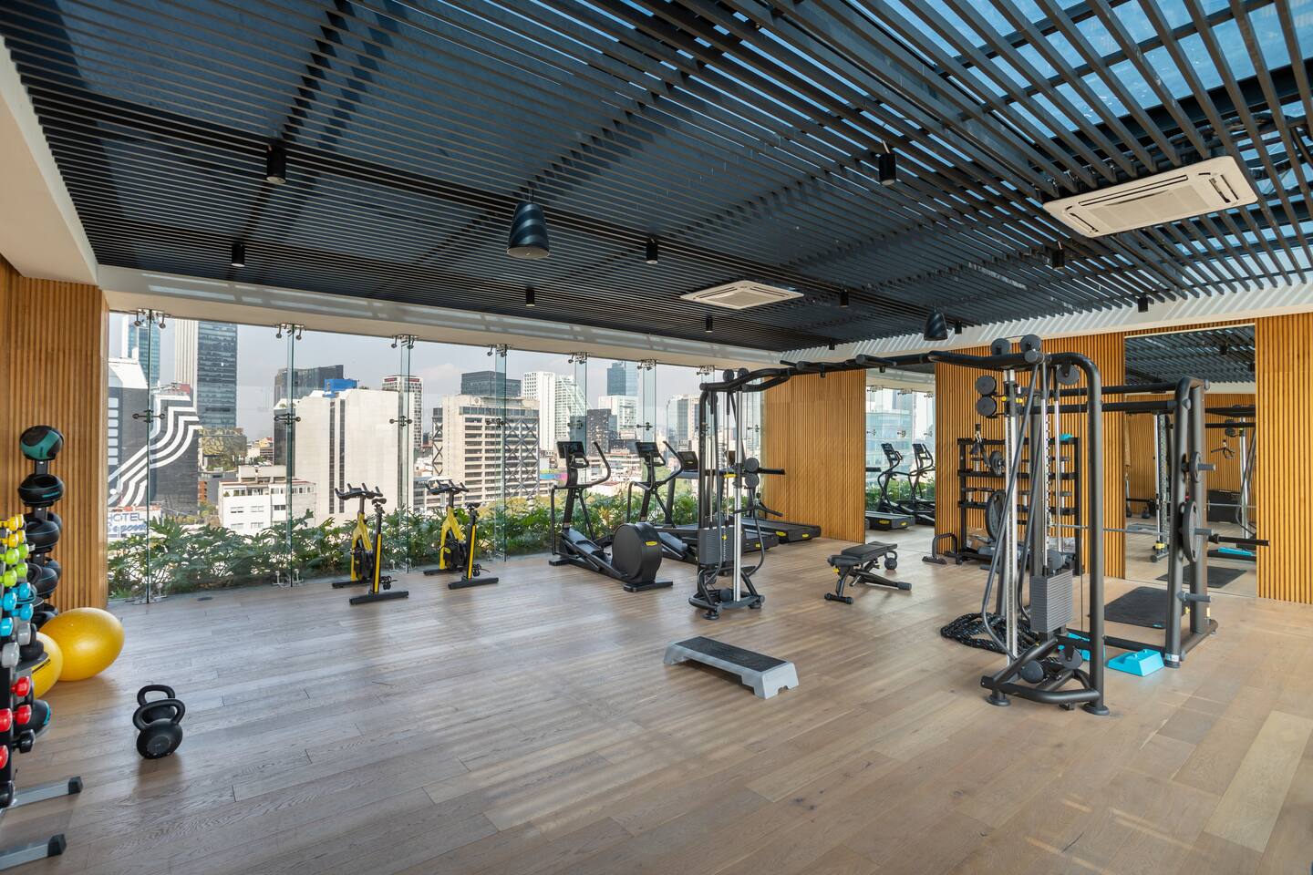 Roma Lux: Balcony, trees, Gym & Top Location - foto 3