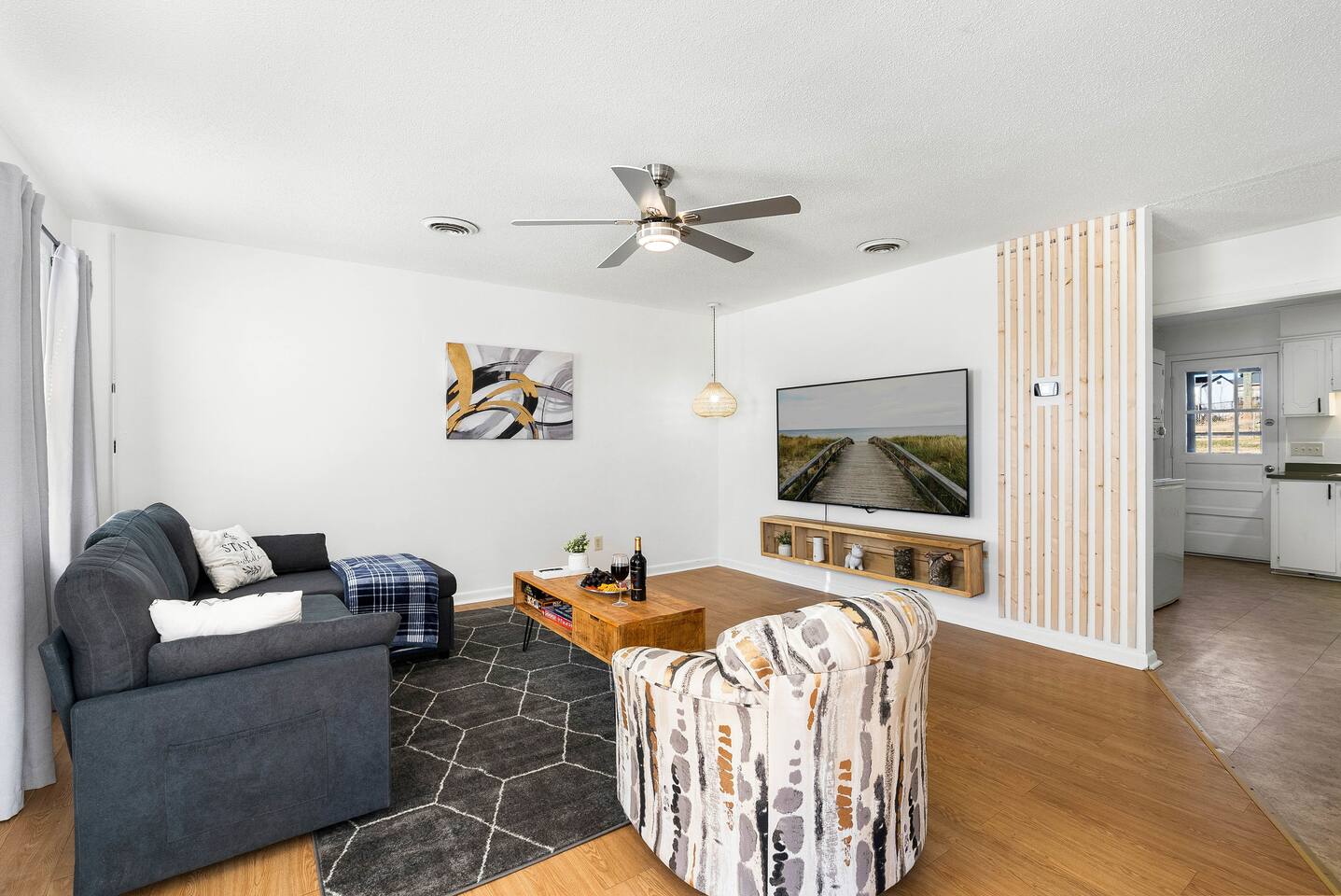 Cozy Place | Clean | Workspace with Wifi