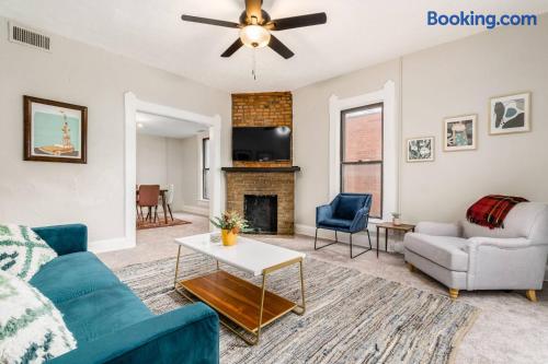 Short north- STEPS to High St -Private Parking-OSU - Holiday Home