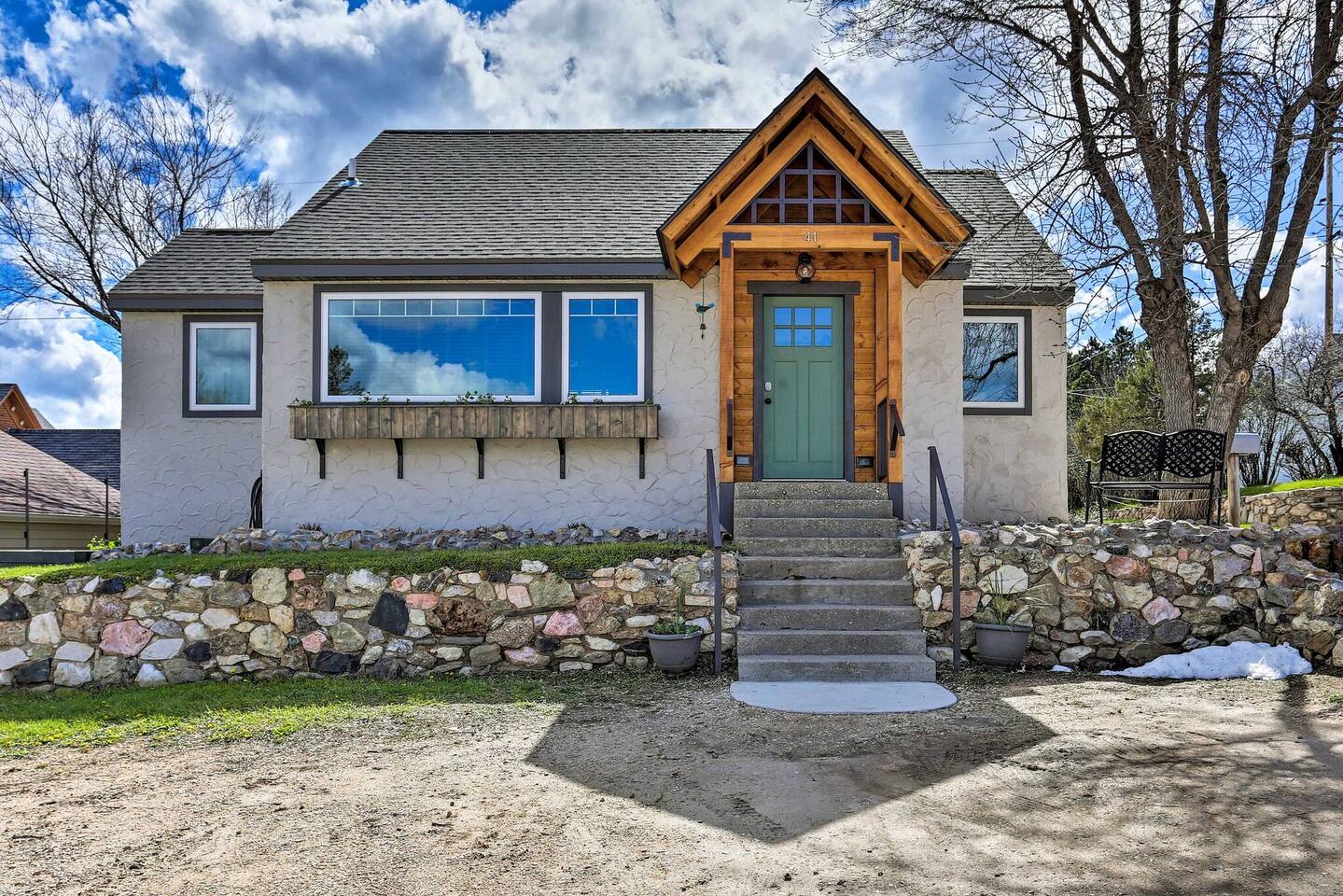 Cozy Cottage: Family-Friendly, SD Charm, Bar, Deck