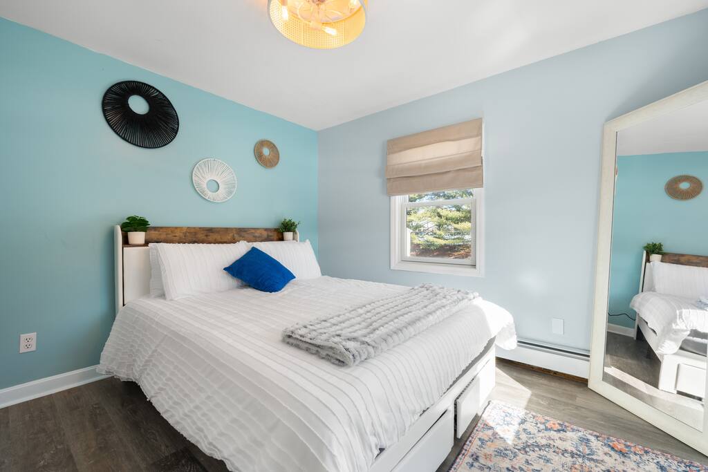 Spacious Apt near Beaches/Westerly/ Mystic