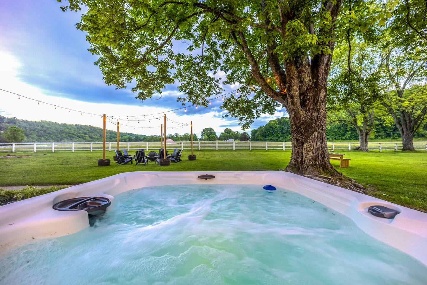 Hot Tubs + Firepit +Gameroom+ 4mi to Buffalo Trace