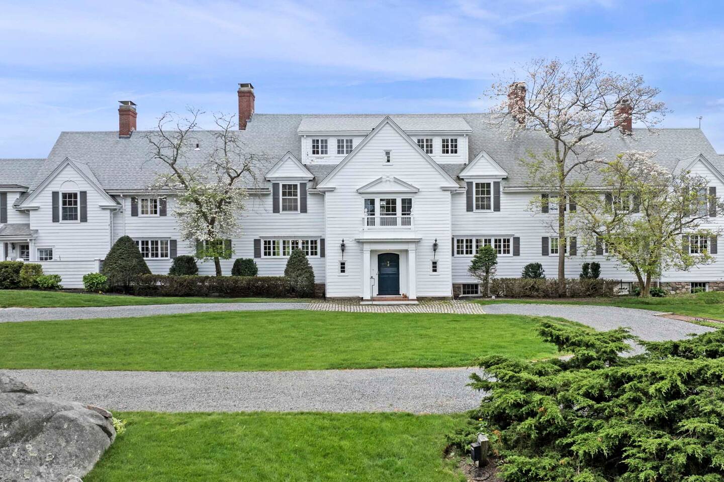 Cranberry Hill | 9 BR 22 Acre Estate | Sleeps 24