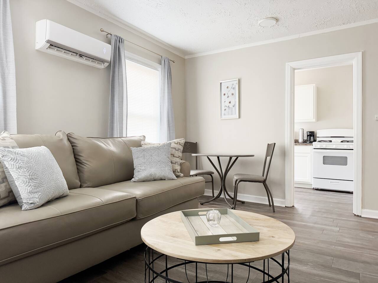 Riverside A3 | QUEEN 1BD/1BA Apt near River