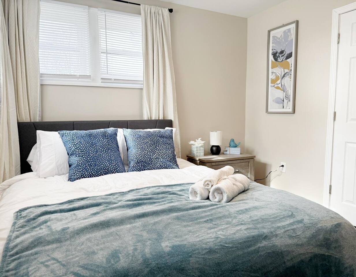 Riverside A1 | QUEEN 2BD/1BA Apt near River