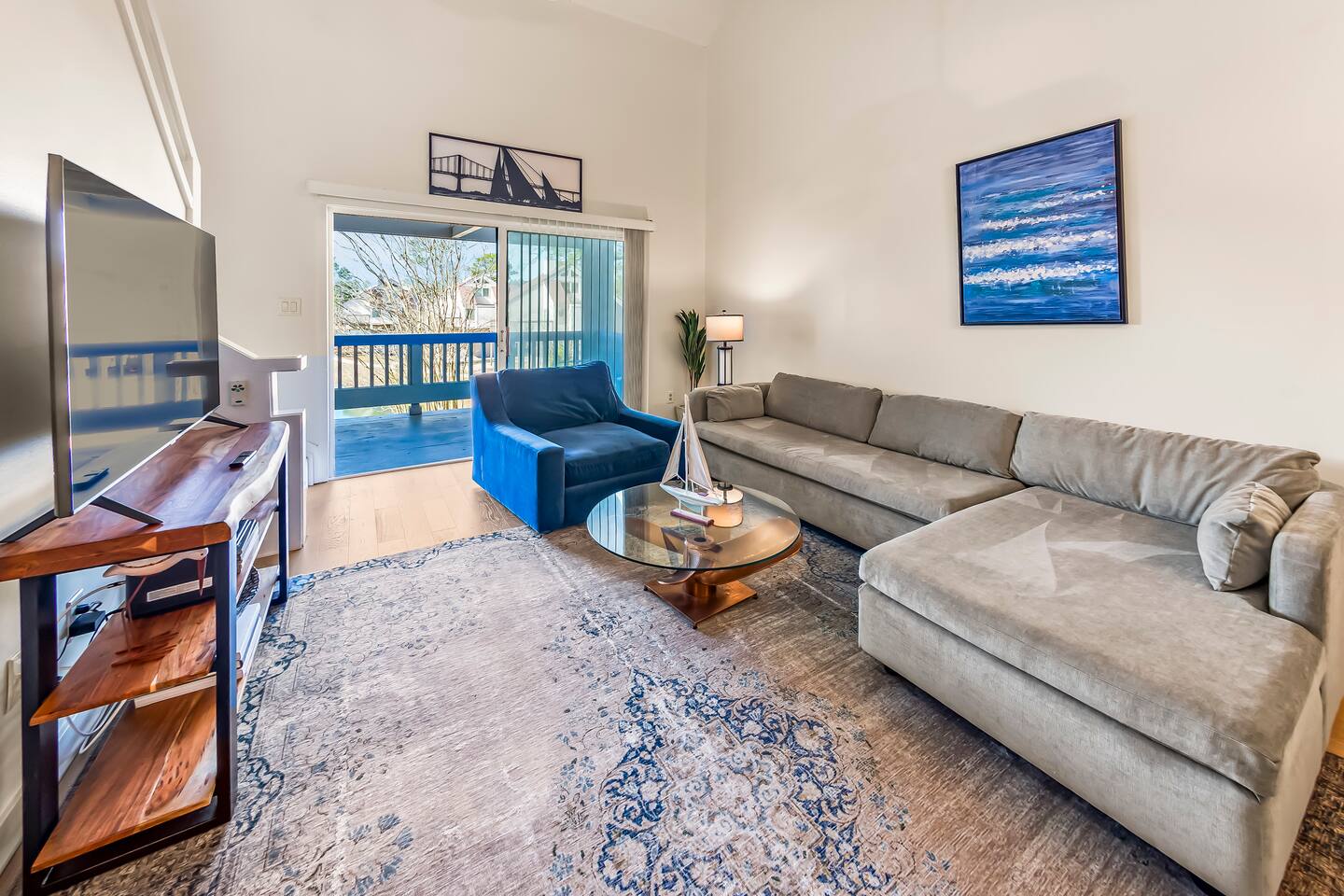 Serene One Bedroom on the Water