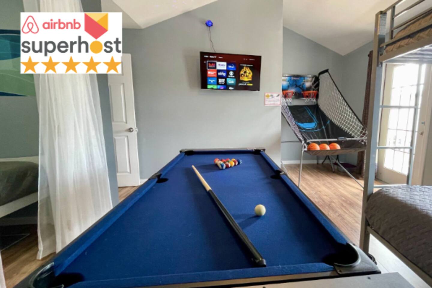 Blue Beach House, GAME ROOM, Sleep 8, Swim Pool