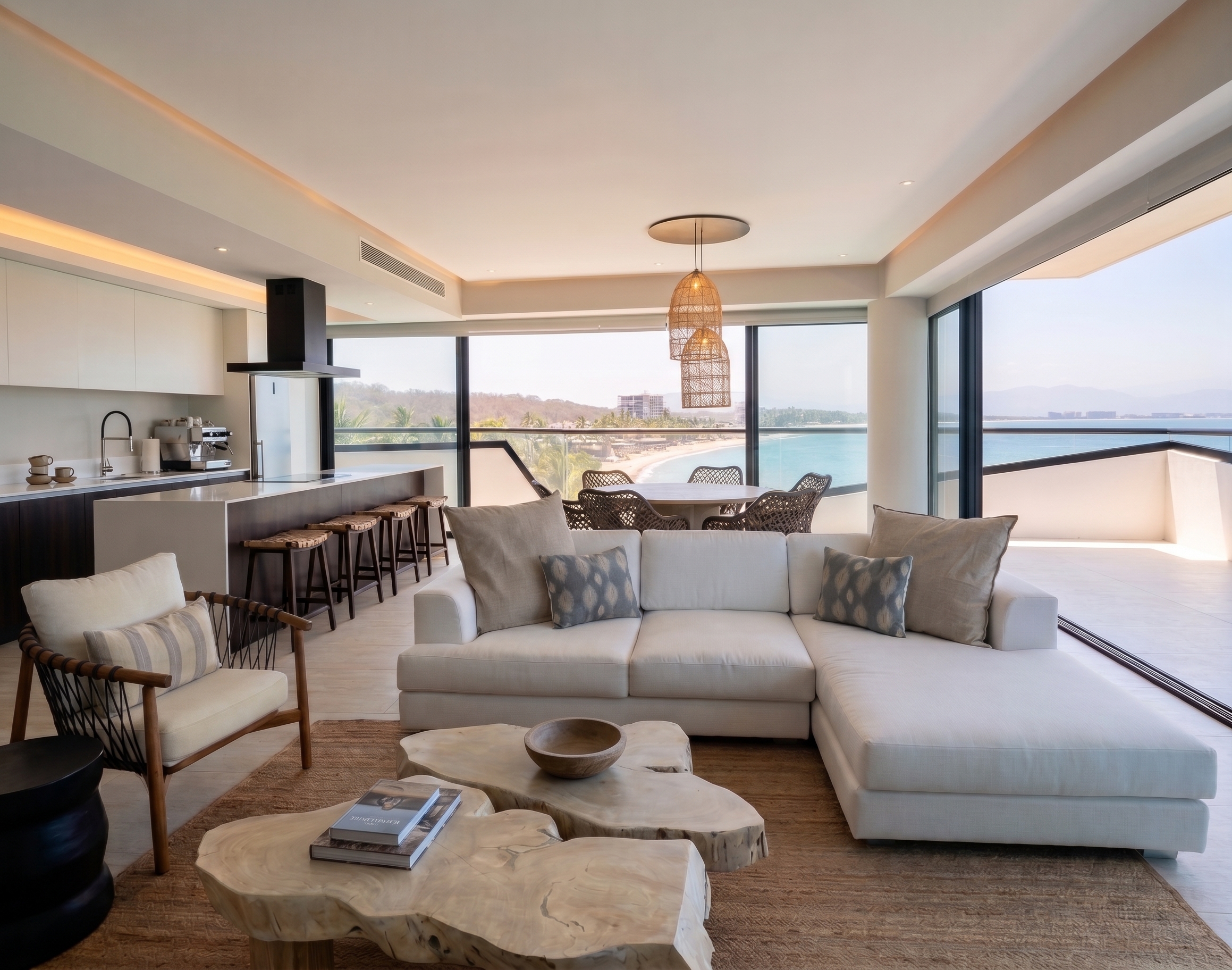 Beachfront - Spectacular Ocean Views