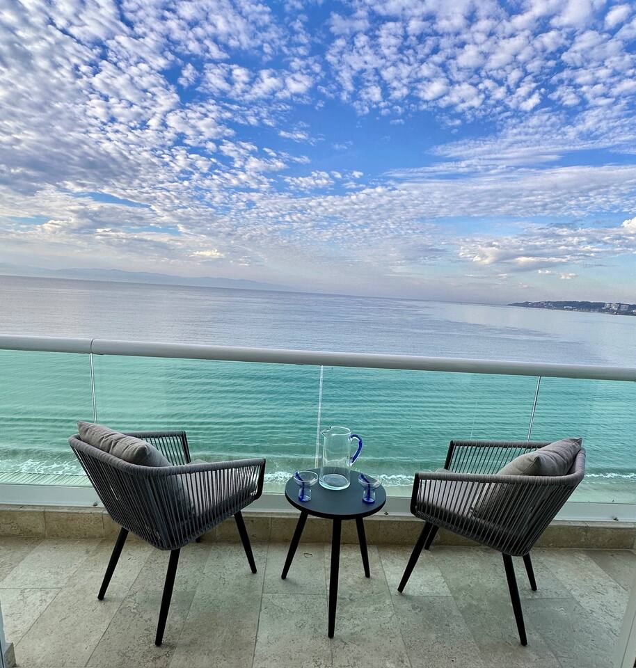 Luxury Oceanfront Condo – Heart of Bucerías
