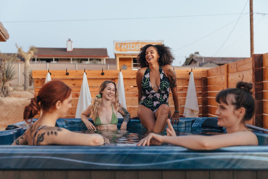 Hideout: Saloon| Hot Tub| Arcade|Theatre| Fire Pit