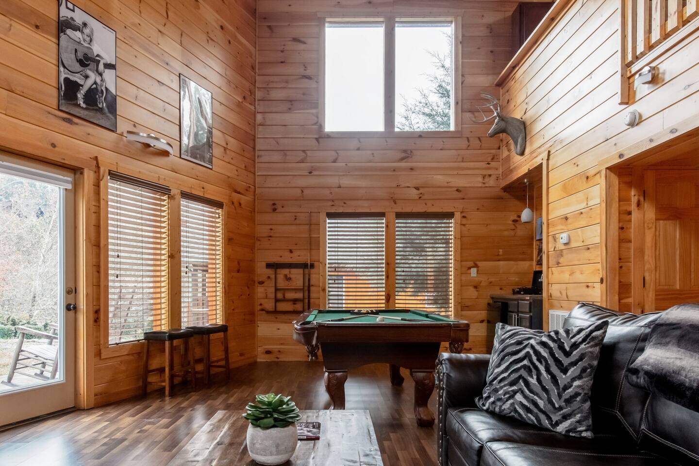Game Changer | 2 Kings, Game Room, Near Dollywood