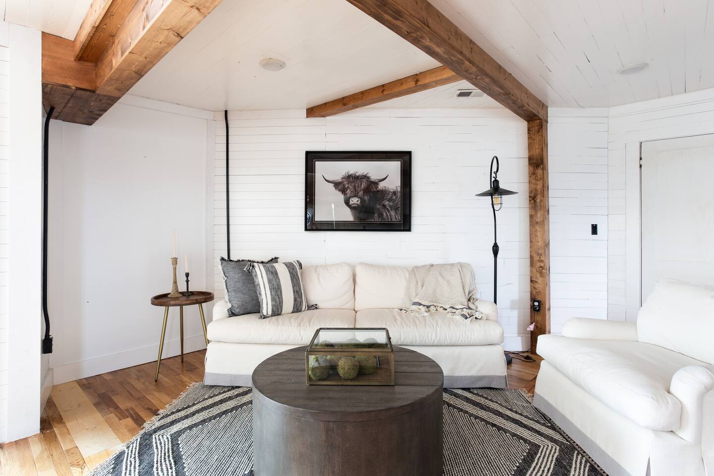 The Notch | Walkable Downtown Loft w/ Pool Table