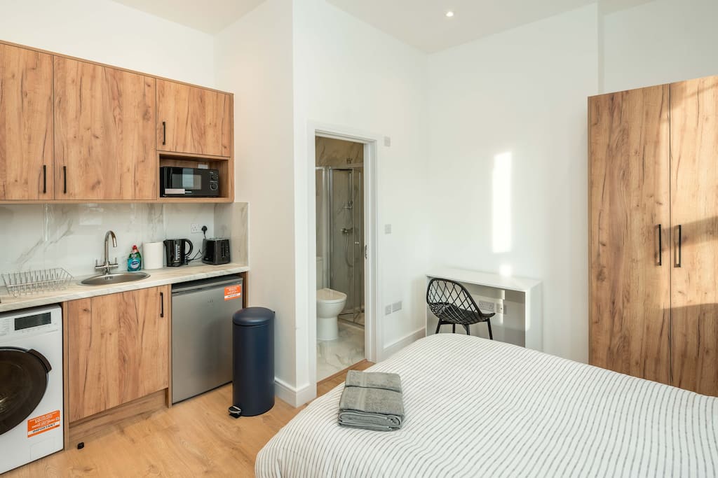 Deluxe Double Studio F1 - Maida Vale!