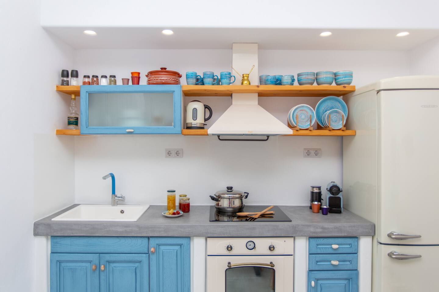 Elaya Cycladic Apartment, Naxos Town, by NaxosVibe