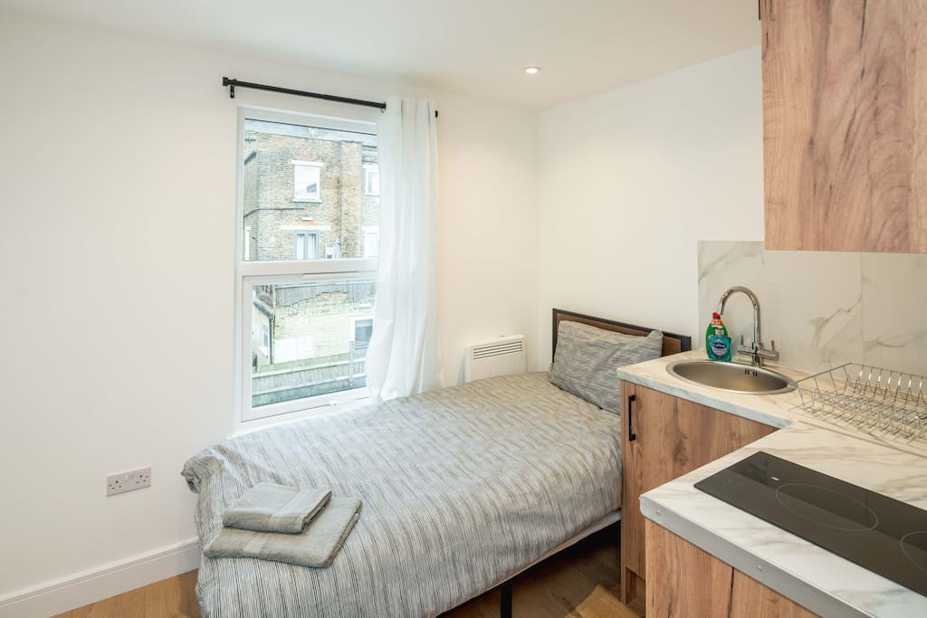 Deluxe Single Studio F4 - Maida Vale!