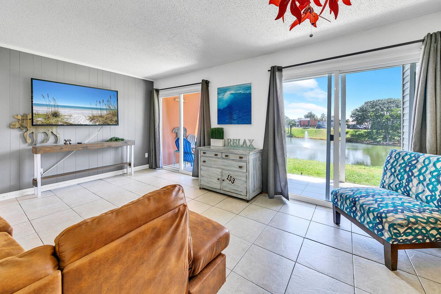 153 One Bed/Bath 3 Pools/Grill