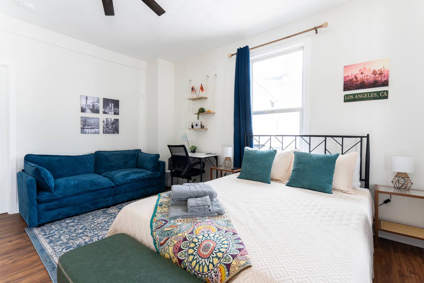 Large Room w/ Couch, Private entry, Fridge, TV