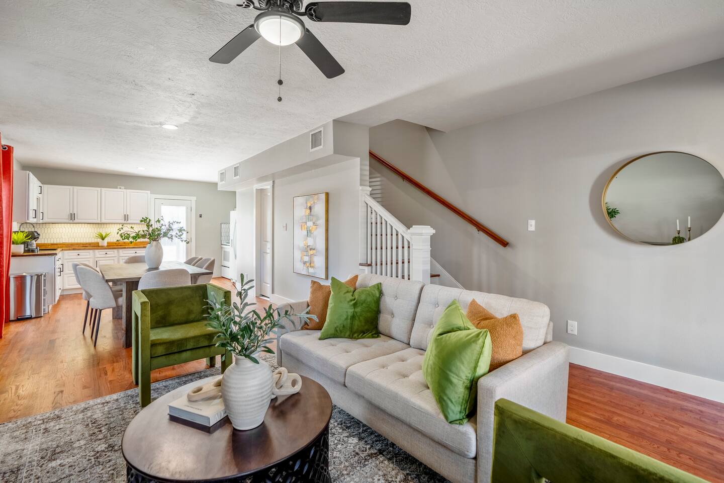 2-Bedroom - Equipped Kitchen - Gated Parking! - Apartment