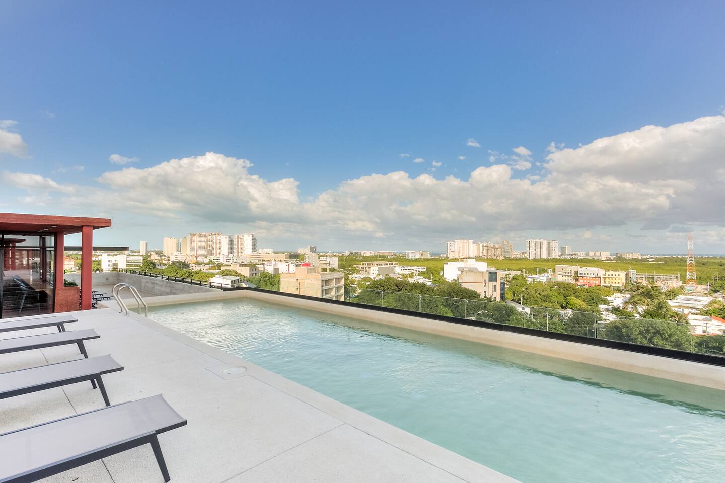 Great location Apartment with Rooftop Pool / Gym - Apartment