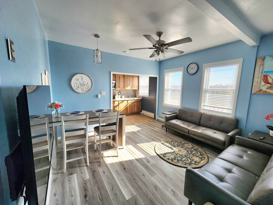Ocean Rendezview- Only Steps to Beach & Boardwalk