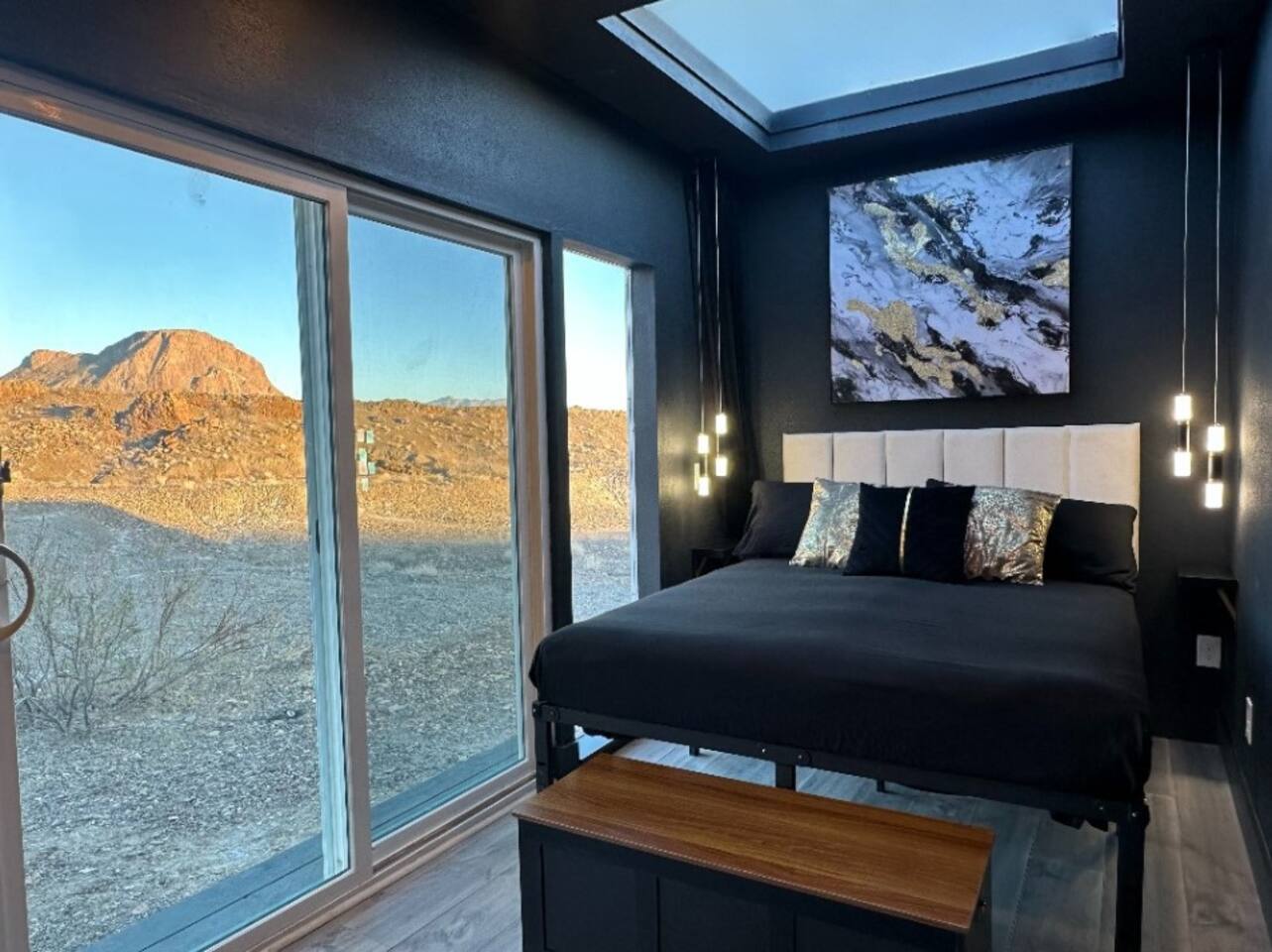 Off-grid Stargazing Retreat near Big Bend