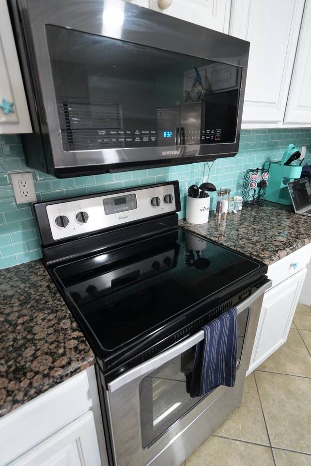 Multi-Unit Beach Retreat~2 Min Walk to Everything