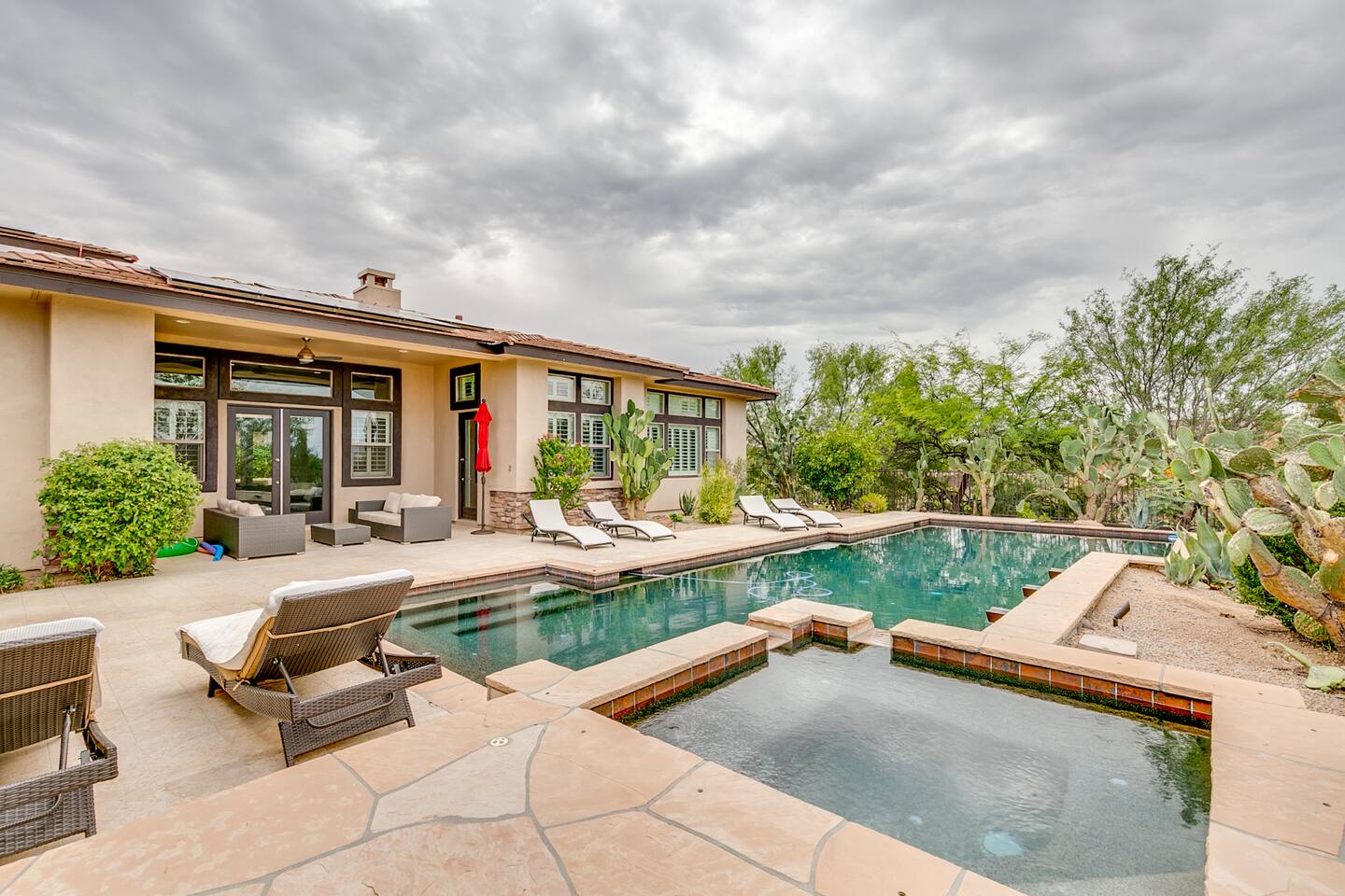 4BR Scottsdale Home - Gym, Spa, & Pool-heat avail!