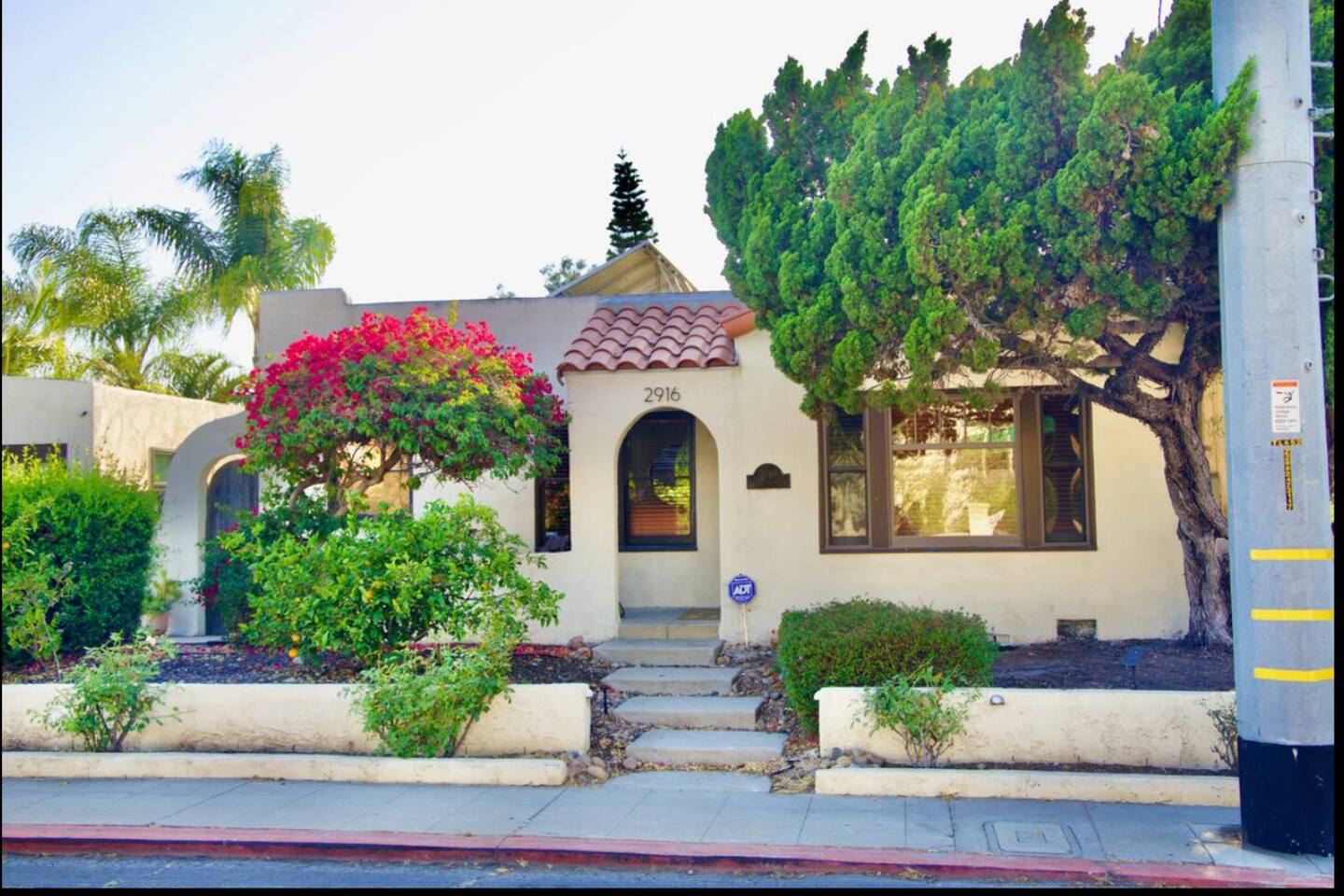 Spanish Escape | 3BR+ Casita | Sleeps 8 | Hot Tub