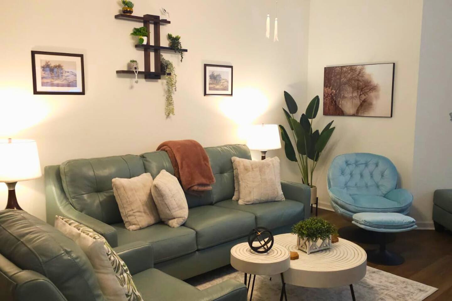Just Like Home- Pet friendly- 3BD/ king bed